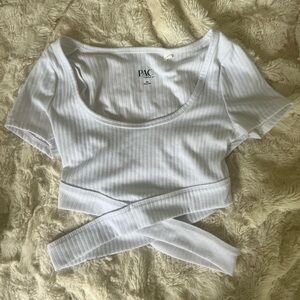 NWOT Pacsun white cross over cropped tee